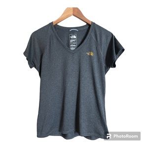 The North Face Short Sleeve Reaxion AMP V Neck Teeshirt Gold Embellished Logo M